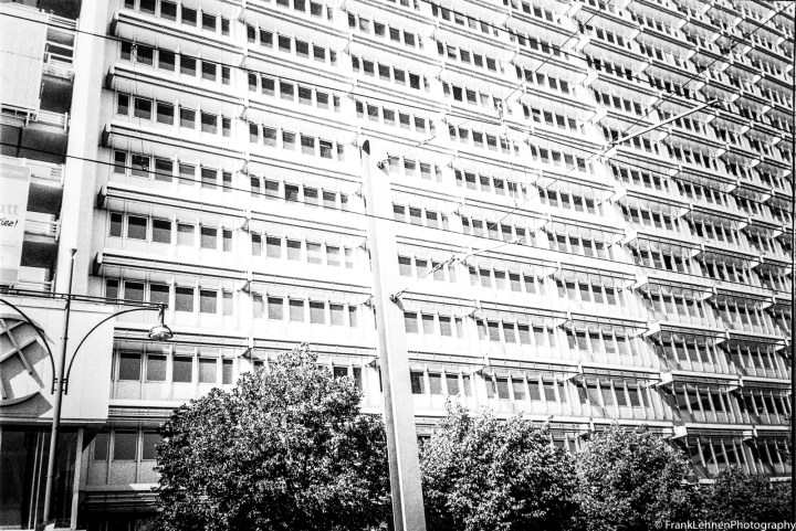 170901 - Olympus XA2 - Lomo Lady Grey (8)